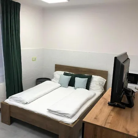 Διαμέρισμα Level 2 Es Garden Szuteren Sajat Fuerdoszoba & Basement With Bathroom Σέγκεντ
